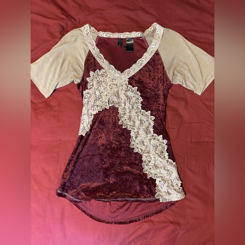 burgundy velvet y2k lace blouse (y2k BKE Boutique)